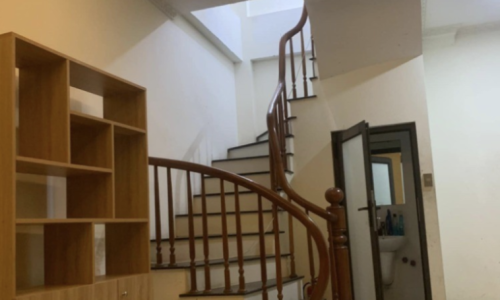 Cho thuê nhà ngõ Trại Cá , 30m2 x 4,5 tầng,cho ở nhóm, giá 15tr